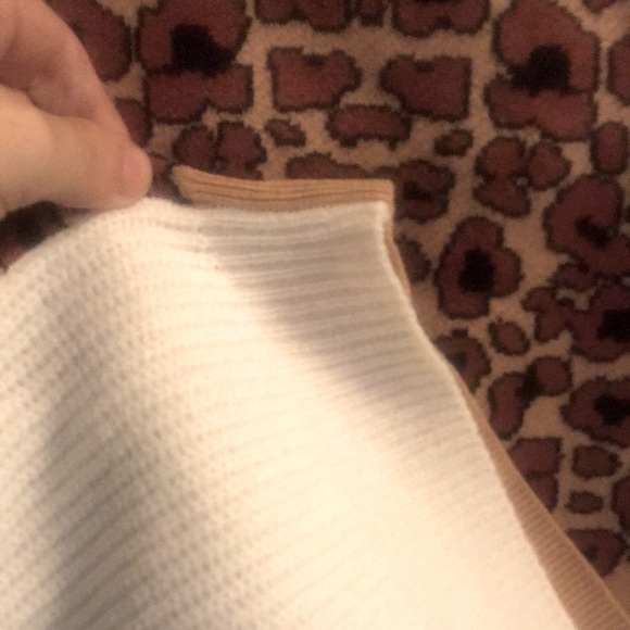 - Unique Choker Style Soft Leopard/White Rib knit Vintage Button Cuffs Sweater - Picture 7 of 8